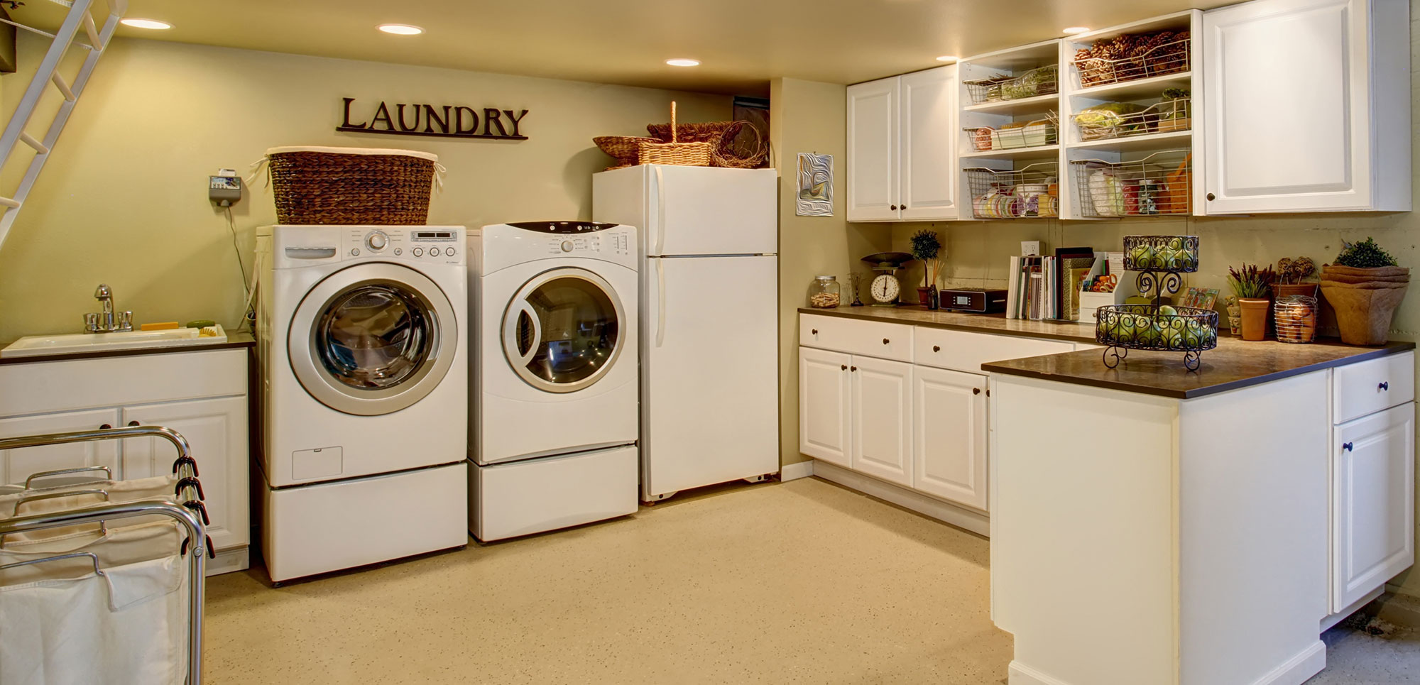 How to Turn An Ugly Laundry Basket Into Chic Storage - DIY Home