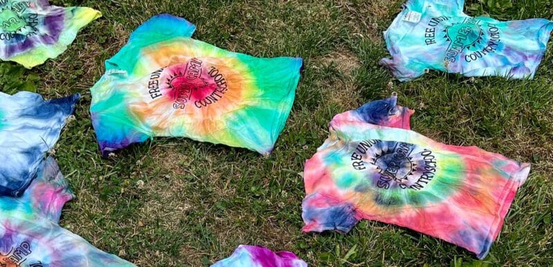 Free Union Country Day School near Charlottesville making tie dye shirts