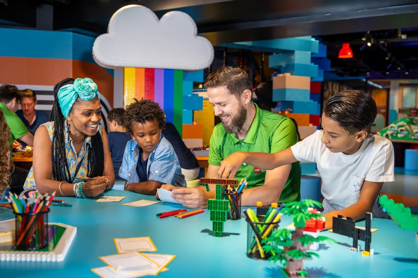Lego Discovery Center Washington DC Meet & Greet a famous builder